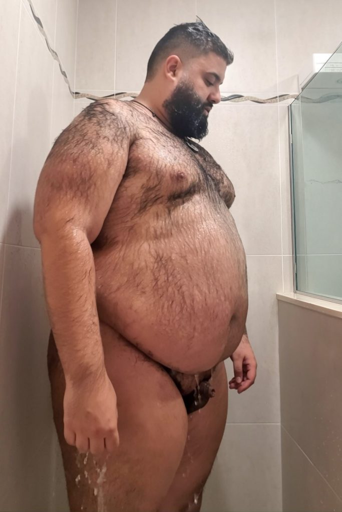 TheMencey (Jose Morales) Shower time (2023)